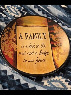 Source Unknown Round Decorative Wall Plate in Gold, Red, Black